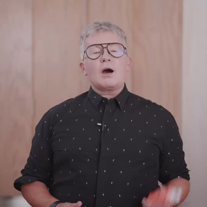 Load video: KEVIN.MURPHY EVERLASTING.COLOUR LEAVE-IN